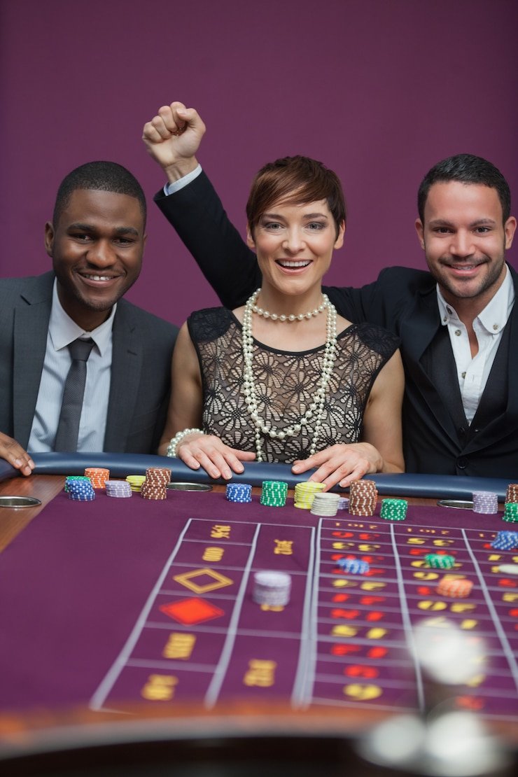 Antarmuka permainan Gaple Online di platform omu togel dengan kartu domino digital